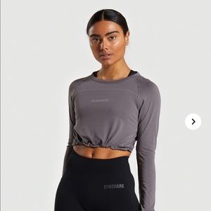 Lightweight seamless long sleeve crop top